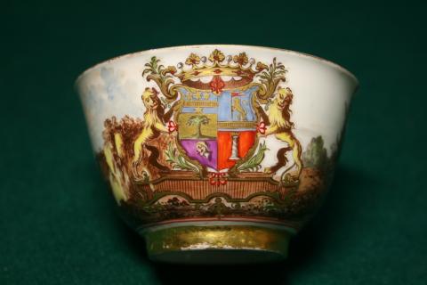 Meissen porcelain emblazoned with the arms of Don Luigi e Branciforte