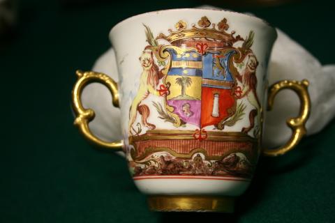 Teacup emblazoned with the arms of Don Luigi e Branciforte